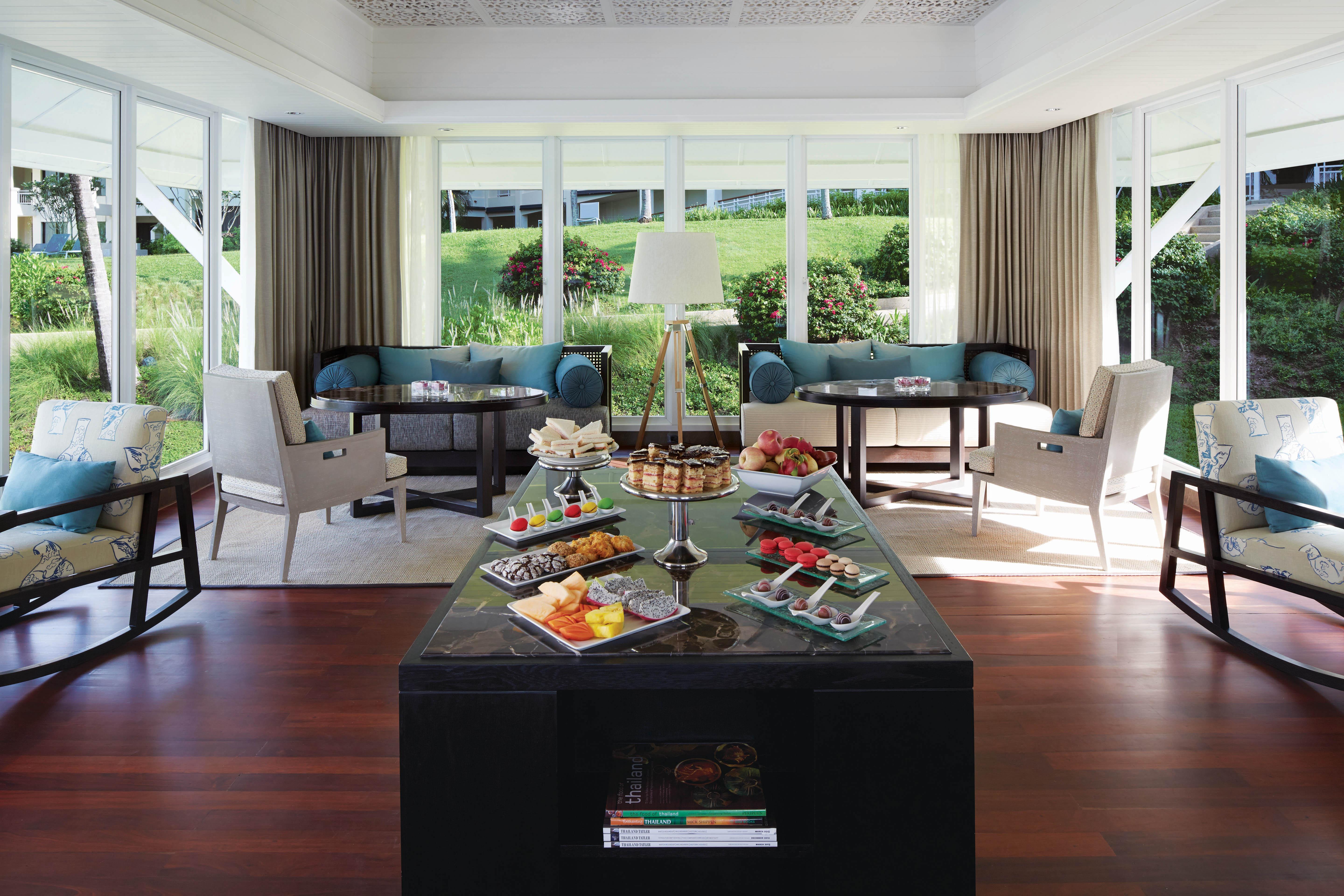Saii Laguna Phuket Бангтао-Біч Екстер'єр фото The living room of a private villa at The Residence, Phuket