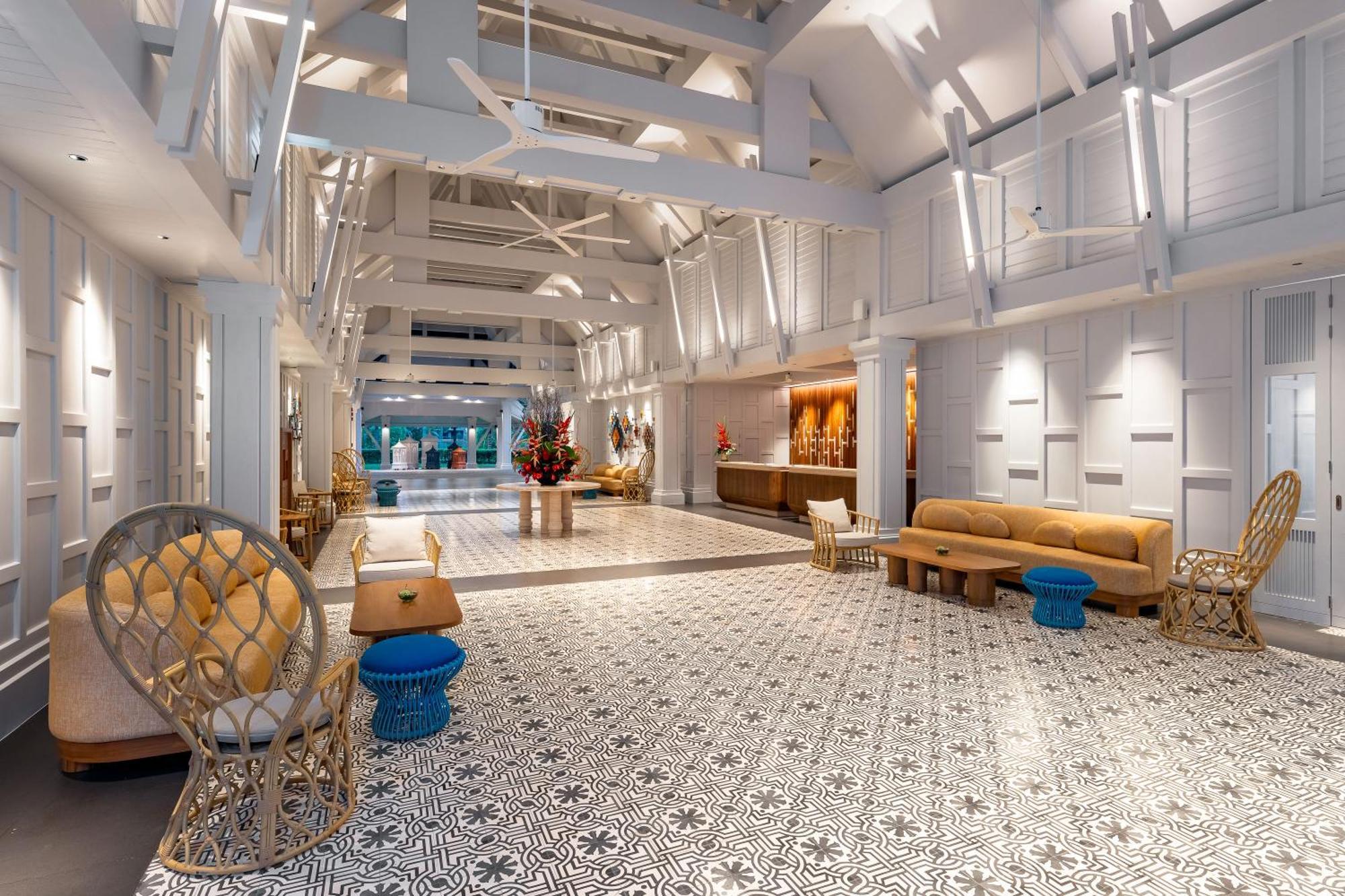 Saii Laguna Phuket Бангтао-Біч Екстер'єр фото The lobby of the hotel